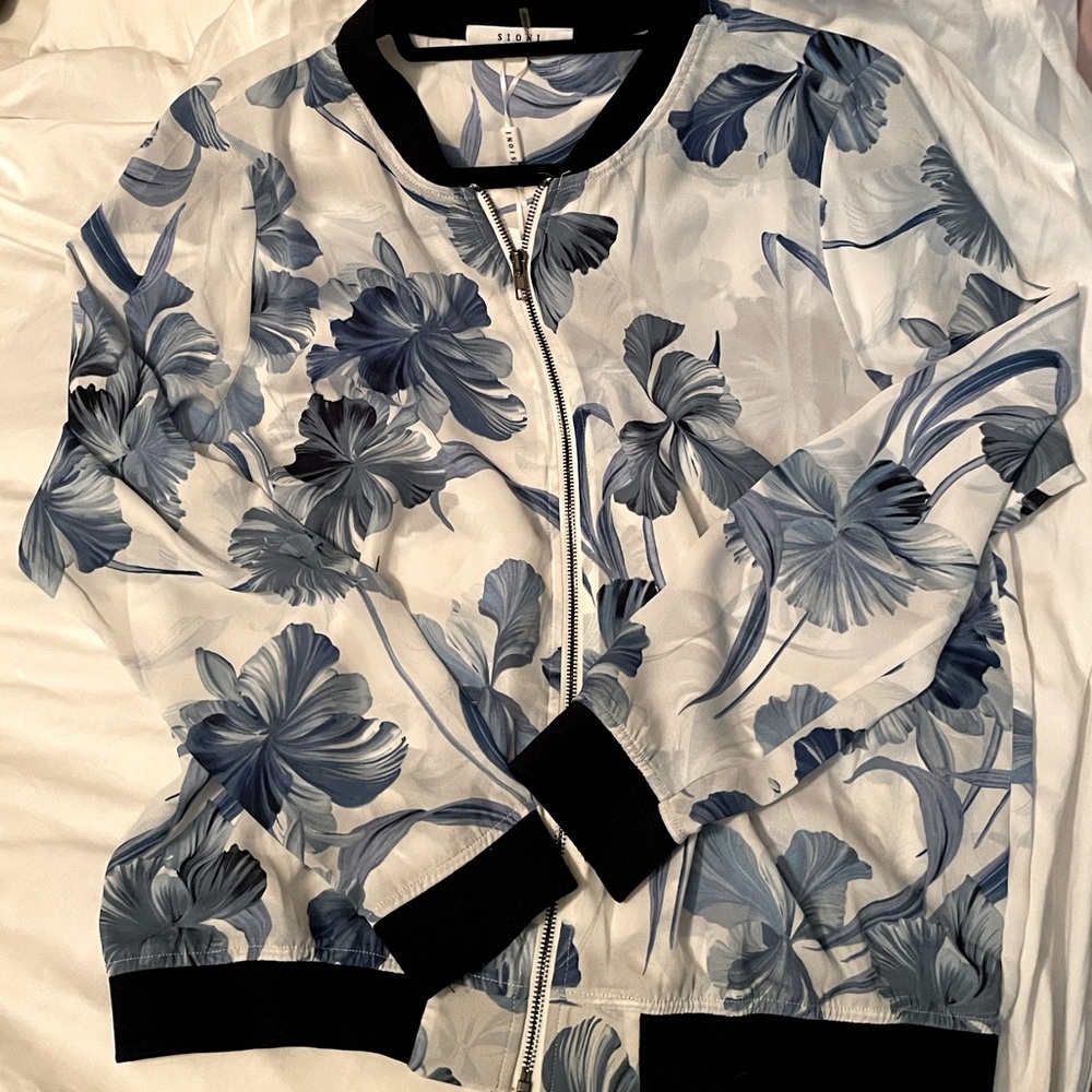 Sioni women’s lightweight full zip jacket